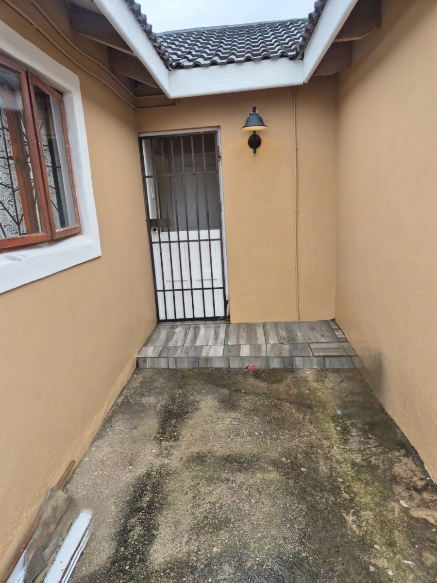 3 Bedroom Property for Sale in Kwazakhele Eastern Cape